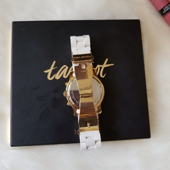 Michael kors white watch - Picture 3 of 4